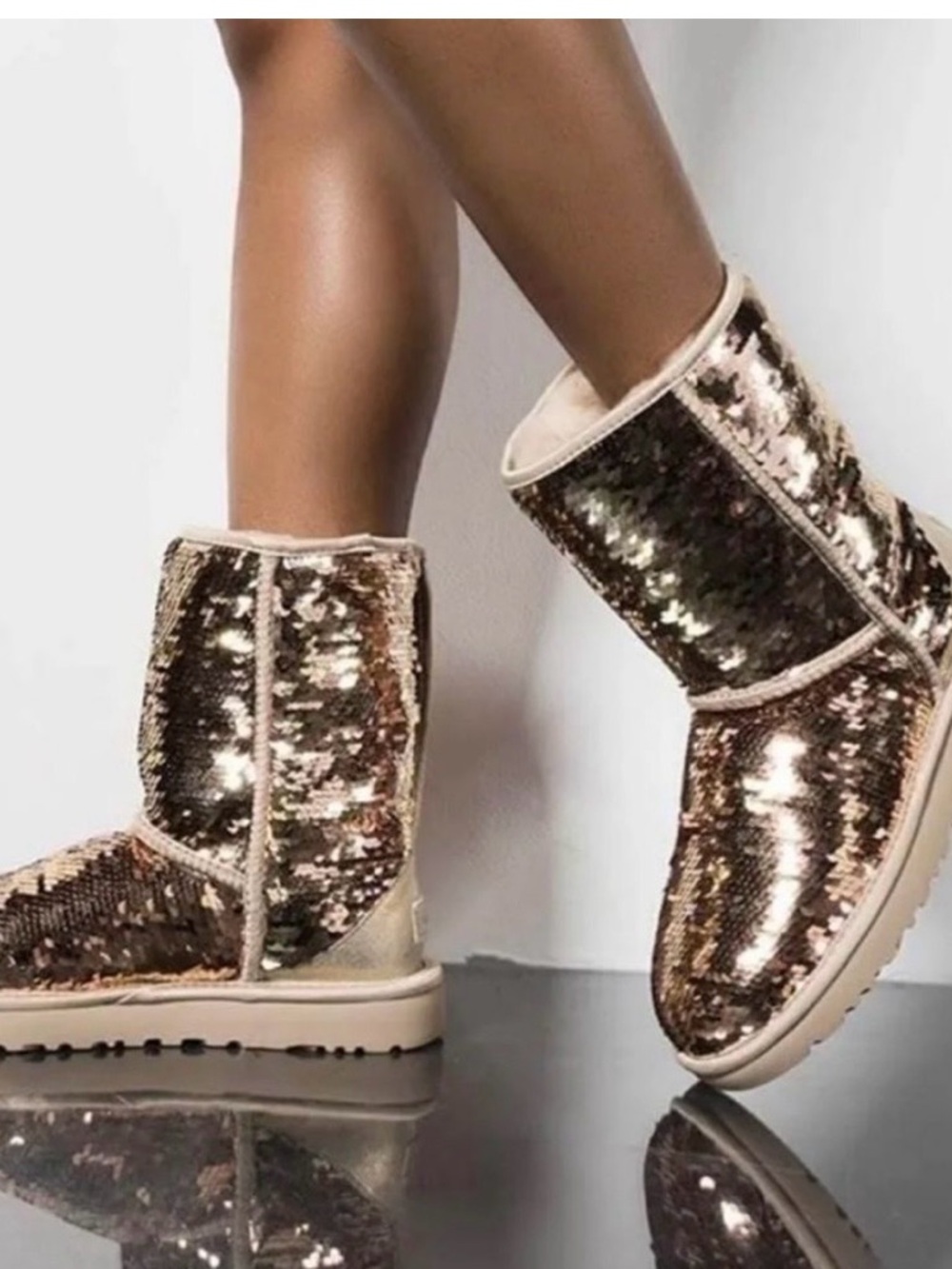 UGG Classic Short Sequin Boots Size 7 Brown  Bronze Sparkle Sheepskin Lined